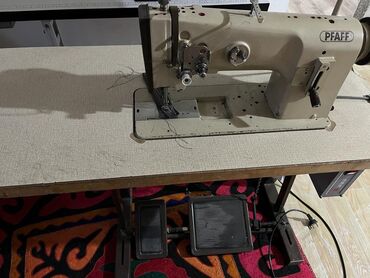 шаговая швейная машинка: Швейная машина Pfaff, Полуавтомат