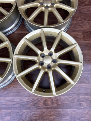 Диски: Литые Диски R 18 Subaru, Комплект, отверстий - 5, Б/у — 4