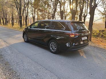 lx 570 2014: Toyota Sienna: 2021 г., 2.5 л, Вариатор, Гибрид, Минивэн — 4