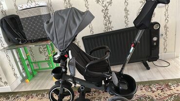 трехколесные прогулочные коляски: Детский трёхколёсный велосипед‑коляска (толокар) с родительской ручкой