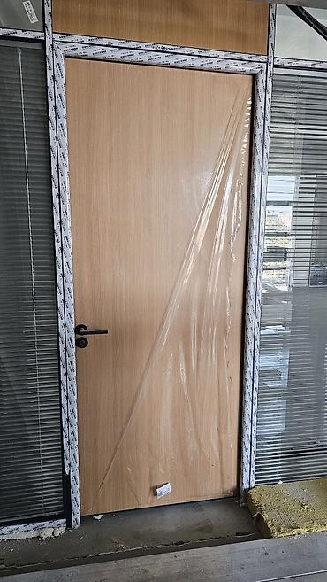 Другие окна на заказ: Стеновые перегородки . стекло каленное с двух сторон, а внутри — 11