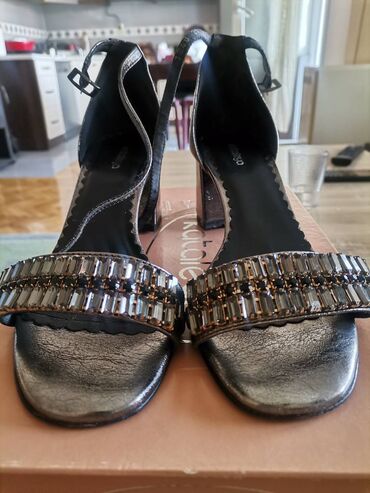 Sandale: Sandale, 39 — 2