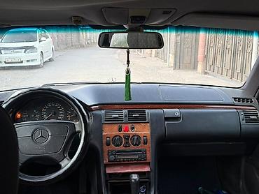 динамики на мерс: Mercedes-Benz E-Class: 1998 г., 2.3 л, Автомат, Бензин, Седан — 7