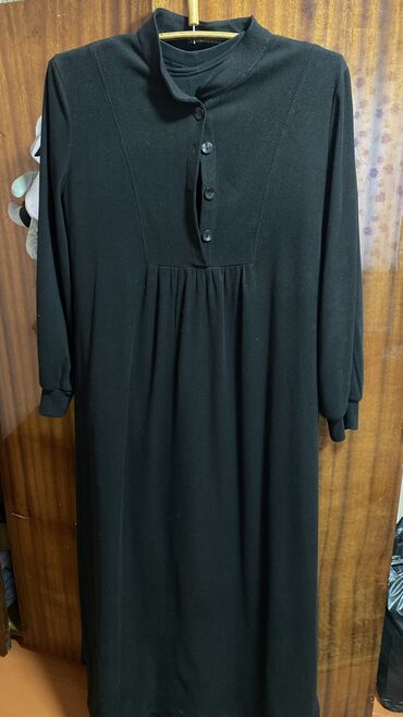платье черный: Продаю платья и куртки(весна,осень)
В очень хорошем состоянии