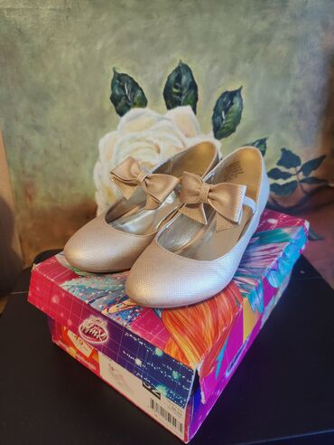 Детская обувь: Туфельки для маленькой принцессы на выход, в отличном состоянии