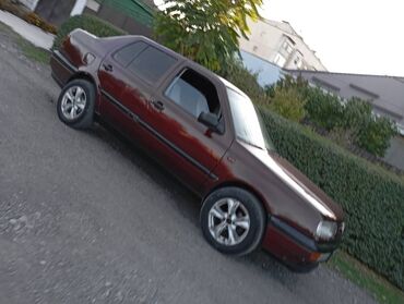 запчасти хундай портер 1: Volkswagen Vento: 1993 г., 1.8 л, Механика, Бензин, Седан