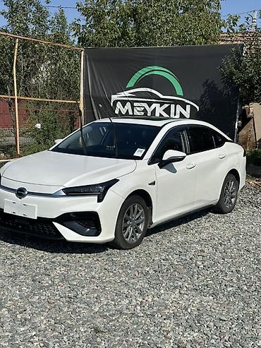 roewe ei5: GAC Aion S — электрический седан белого цвета. Основные особенности — 2