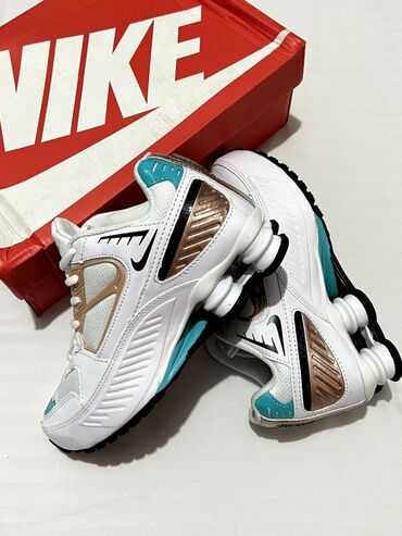 ���������� nike hypervenom phantom 2 в Кыргызстан | КРОССОВКИ И СПОРТИВНАЯ ОБУВЬ: Nike shox новые, размеры 40. Доставка по городу бесплатная