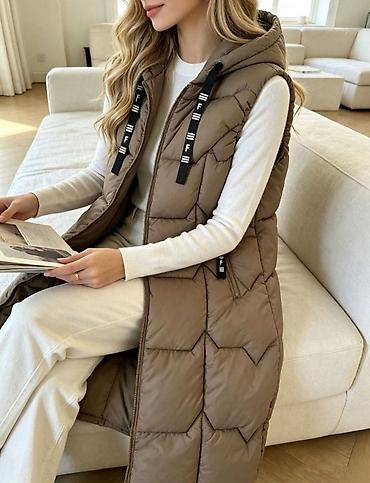 Duga ženska puffer prsluk jakna sa kapuljačom - Kroj: dugi prsluk do