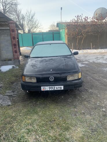 Volkswagen: Volkswagen Passat: 1988 г., 1.8 л, Механика, Бензин, Седан