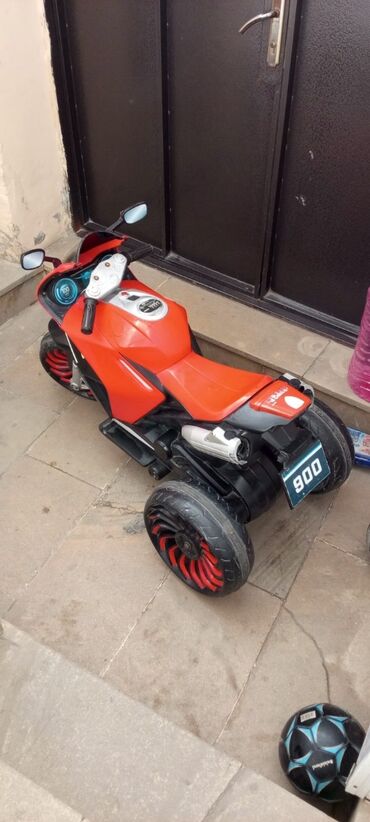 Uşaq üçün elektrik maşınları: Elektrikli uwaq motoskleti