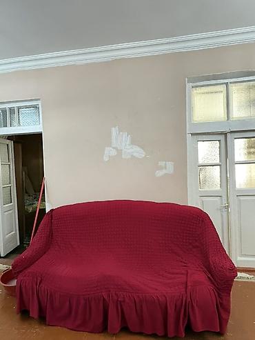 klassik divan: Qonaq otağı dəsti – divan və 2 kreslo - Tərkib: 1 ədəd üçnəfərlik — 1