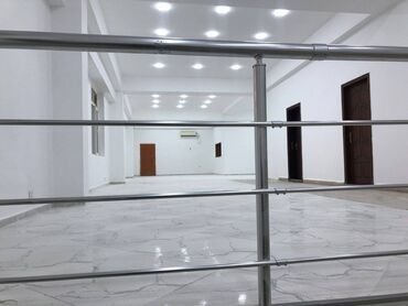 Digər kommersiya daşınmaz əmlakı: Elimlər metrosuna yaxın sahəsi 250 kv/m olan, 5 otağlı obyekt — 5