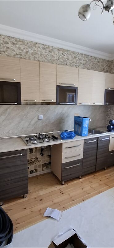 Tecili. Metbex mebeli. Normal veziyyetde. qazsiz satilir. Unvan