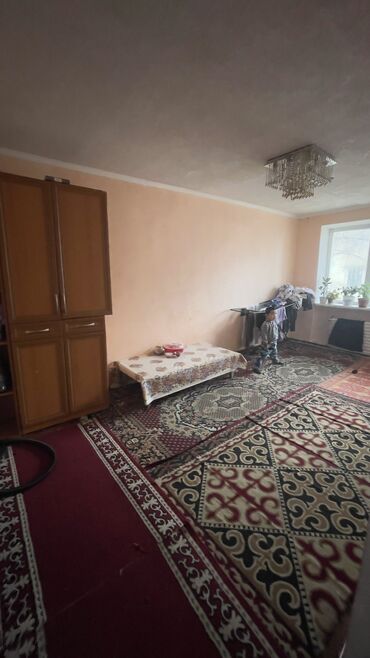 1 комнатные квартиры в бишкеке продажа: 3 комнаты, 53 м², 1 этаж, Косметический ремонт