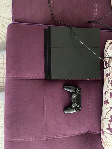 aro 24 2 4 mt: Ps 4 500 gb fat 2 pult verilir içində 6 oyun var offline gta5 fc24