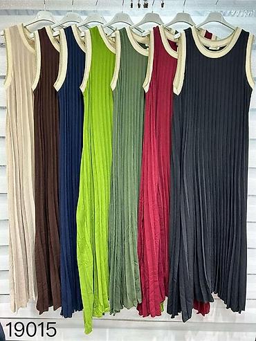 marka only: 04. Plisirane haljine
XL 2XL 3XL
2.600 dinara A — 1