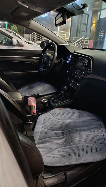шлем с наушниками: Hyundai Elantra: 2019 г., 1.6 л, Автомат, Бензин, Седан — 3