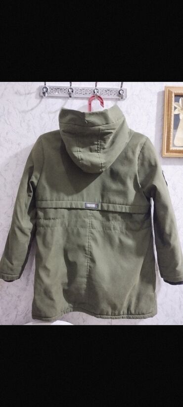 Kurtkalar: Uşaq üçün qışlıq dəst 1) Yaşıl parka tipli gödəkçə - Rəng: xaki/yaşıl — 2