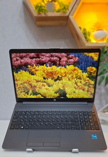 Lenovo: İşlənmiş HP 15.6 ", Intel Core i3, 256 GB