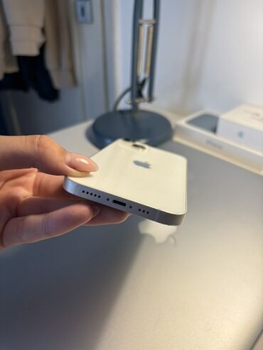 Apple iPhone: Apple iPhone iPhone 13, Bela — 27