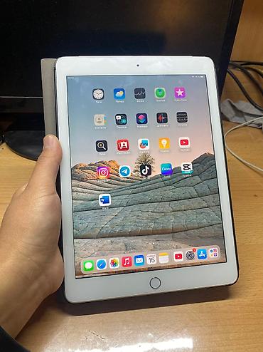 Планшеты: Планшет, Apple, память 32 ГБ, 10" - 11", Wi-Fi, Б/у, Детский цвет - Розовый — 2