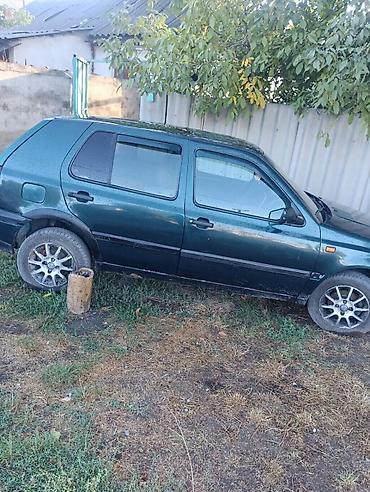 Унаа сатуу: Volkswagen Golf: 1992 г., 1.8 л, Кол менен иштөөчү, Бензин — 8