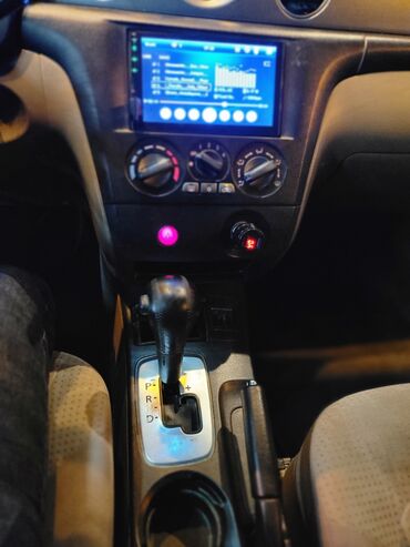 Mitsubishi: Mitsubishi Outlander: 0.2 l | 2005 il 2500 km Krossover — 7