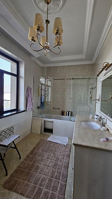 Продажа коттеджей и домов: Классический трехэтажный дом с благоустроенным двором и премиальной — 15