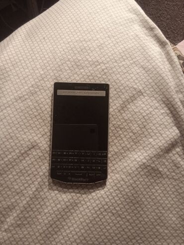 телефон blackberry: Blackberry Porsche Design P9983, 32 ГБ, цвет - Черный, Кнопочный, Сенсорный