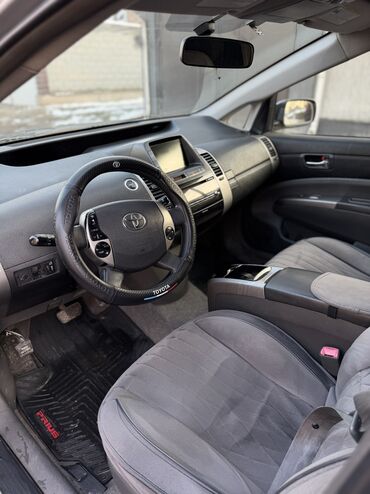 Toyota: Toyota Prius: 2005 г., 1.5 л, Автомат, Гибрид — 13