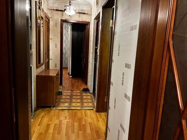 Köhnə tikili: Bakı, Yeni Günəşli Massiv A, 3 otaqlı, Köhnə tikili, 70 kv. m — 8