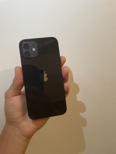 Apple iPhone: IPhone 12, Б/у, 64 ГБ, Черный, Защитное стекло, 78 %
