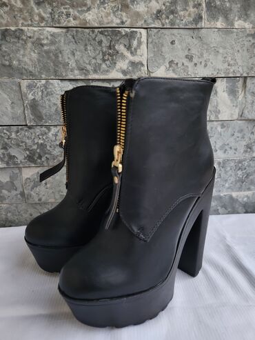 Čizme: Čizme, 35 — 10