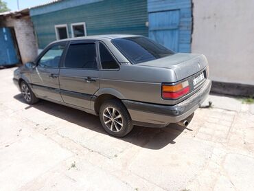 Volkswagen: Volkswagen Passat: 1991 г., 2 л, Механика, Бензин, Седан