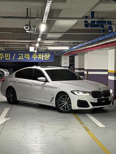mers 212: BMW 5 series: 2021 г., Седан — 1