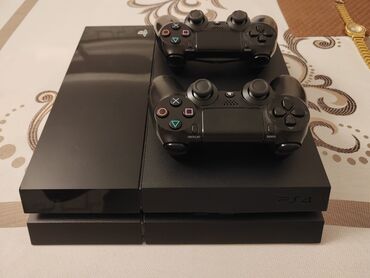 PS4 (Sony Playstation 4): Salam.ps 4 slim satilir.hec bir prablemi yoxdur,ustunde orginal 2 pult