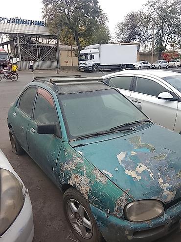 Mazda 121: 1992 г.
