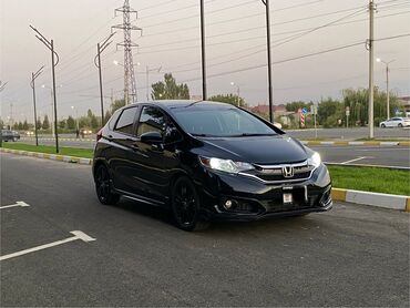 Honda: Honda Fit: 2017 г., 1.5 л, Механика, Бензин, Хэтчбэк