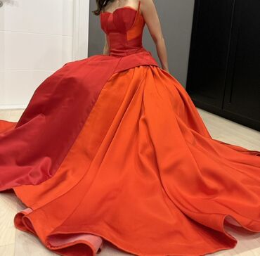 meqa maks: Ziyafət donu, Maksi, S