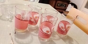 pink woman pantalone kajsija boje: 5 čaša 200 dinara