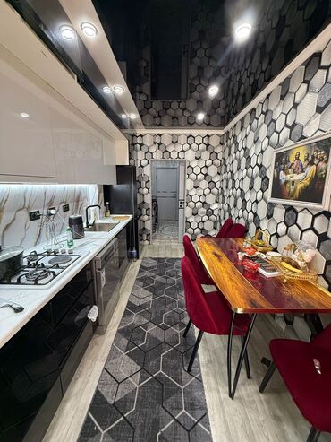 срочно продается квартира: 2 комнаты, 55 м², Индивидуалка, 1 этаж, Евроремонт