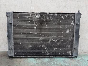 Радиаторы: Радиатор охлаждения двигателя Volkswagen Polo 2, 1992г.в. Оригинал — 10