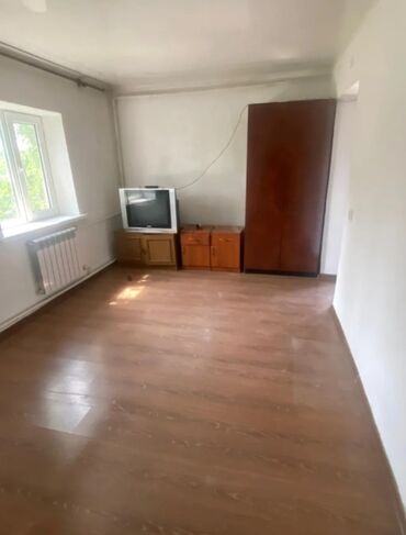 Долгосрочная аренда домов: 70 м², 1 комната, Теплый пол, Бронированные двери, Забор, огорожен