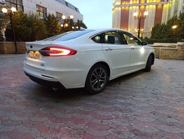 Ford: Ford Fusion sedan – ağ rəng, zərif və dinamik dizayn. Xüsusiyyətlər -da lalafo.az — 7 Ford: Ford Fusion sedan – ağ rəng, zərif və dinamik dizayn. Xüsusiyyətlər — 7