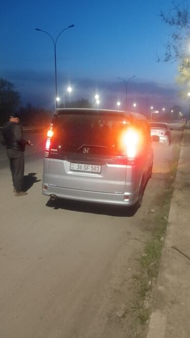 Honda: Honda Stepwgn: 2004 г., Бензин, Минивэн — 10