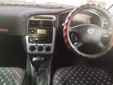 мотор на степвагон: Toyota Avensis: 2001 г., 1.8 л, Автомат, Бензин, Хетчбек
