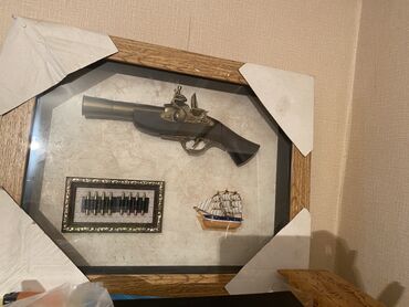 Другие комплектующие: Продаю картинку сувенир !!! Новый деревянная рамка 50*40см