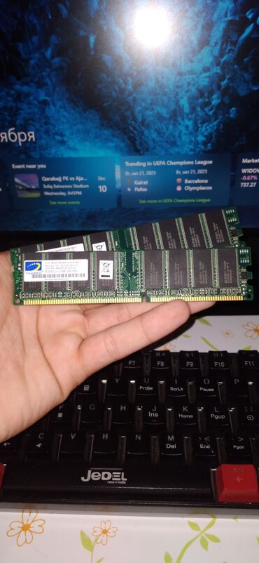Kompüter ehtiyyat hissələri: Operativ yaddaş (RAM) < 1 GB, < 1333 Mhz, DDR3, PC üçün