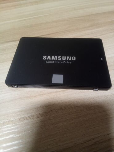 Жесткие диски, переносные винчестеры: Накопитель, Б/у, Samsung, SSD, 2 ТБ, 2.5"